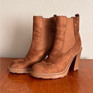 Nine West Brown Women’s Heeled Boots Chelsea Style size U.S. 8,5